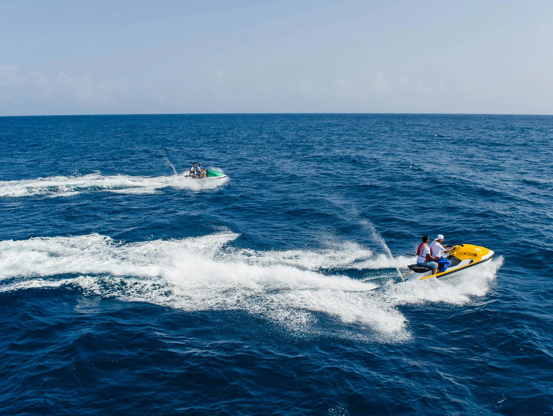 Photo by Joel Casilla on Unsplash : Jet skiing in Luperon